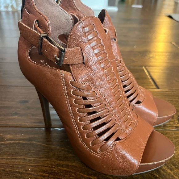 Open Toe Leather Stilettos, Size 6 - Picture 2 of 5